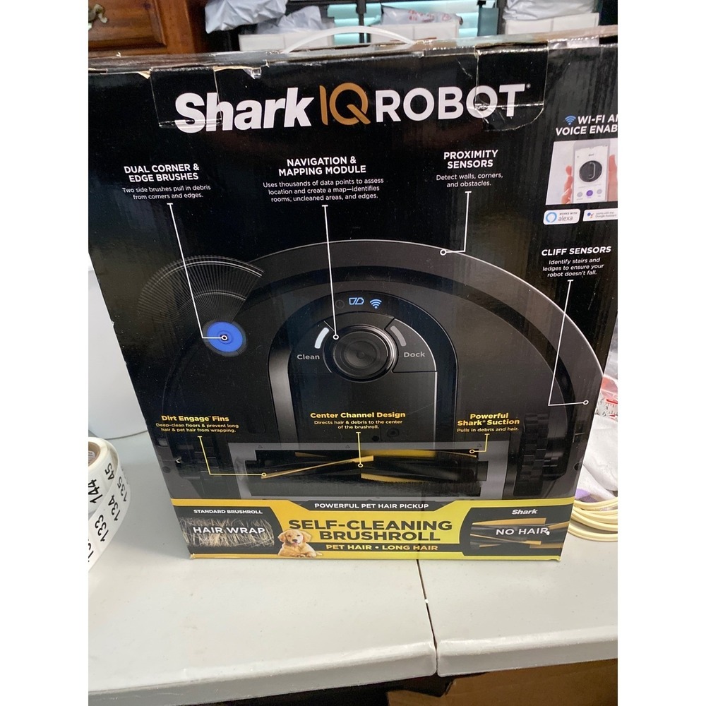 Shark IQ Robot Vacuum R101 RV1001 Self-Cleaning Brushroll Wi-Fi Alexa Black